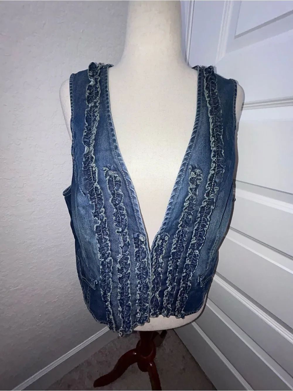Chico’s Ruffle Open Front Sleeveless Denim Vest Chicos